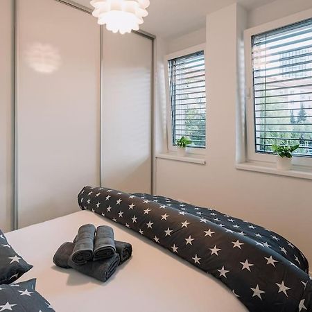 Stylish Apartment Retreat ブラチスラヴァ エクステリア 写真